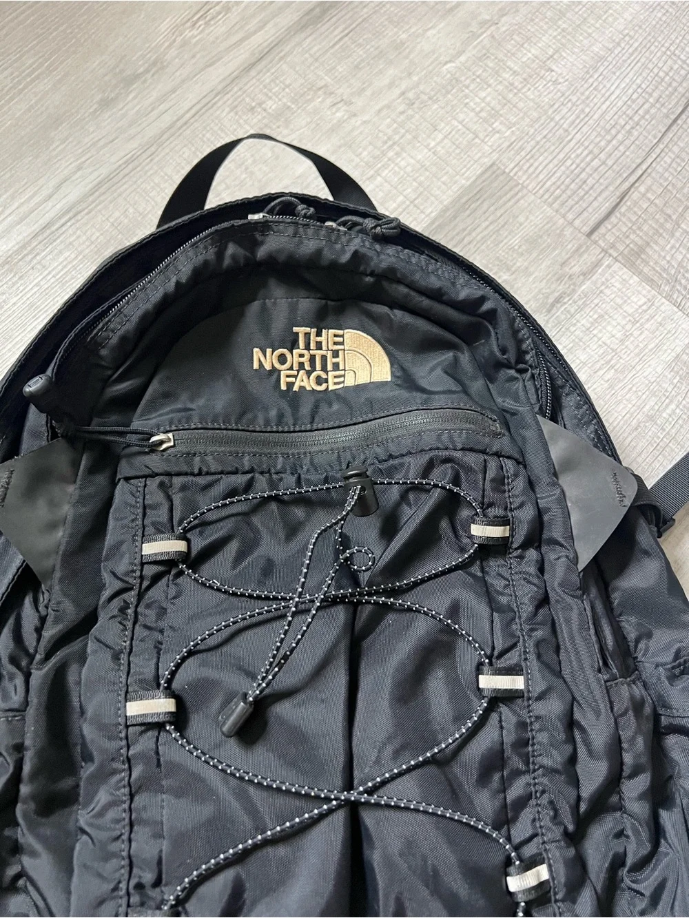 THE NORTH FACE BOREALIS Black Outdoor Daypack with Bungee Cord Front Gorpcore
